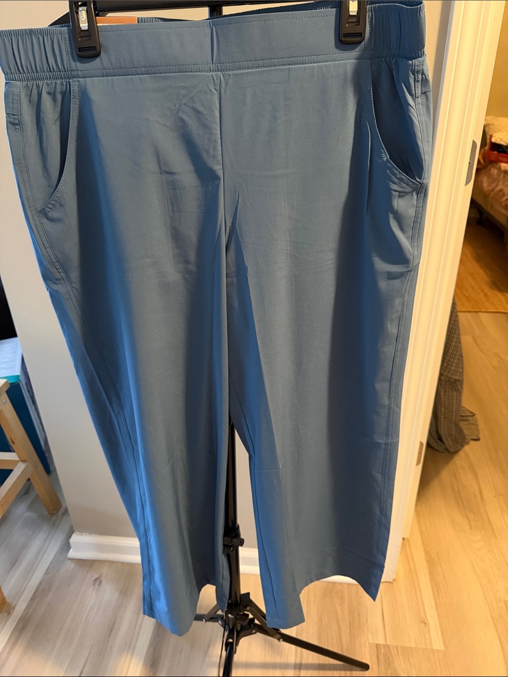 Eddie Bauer Light Blue woman’s Stretch Joggers